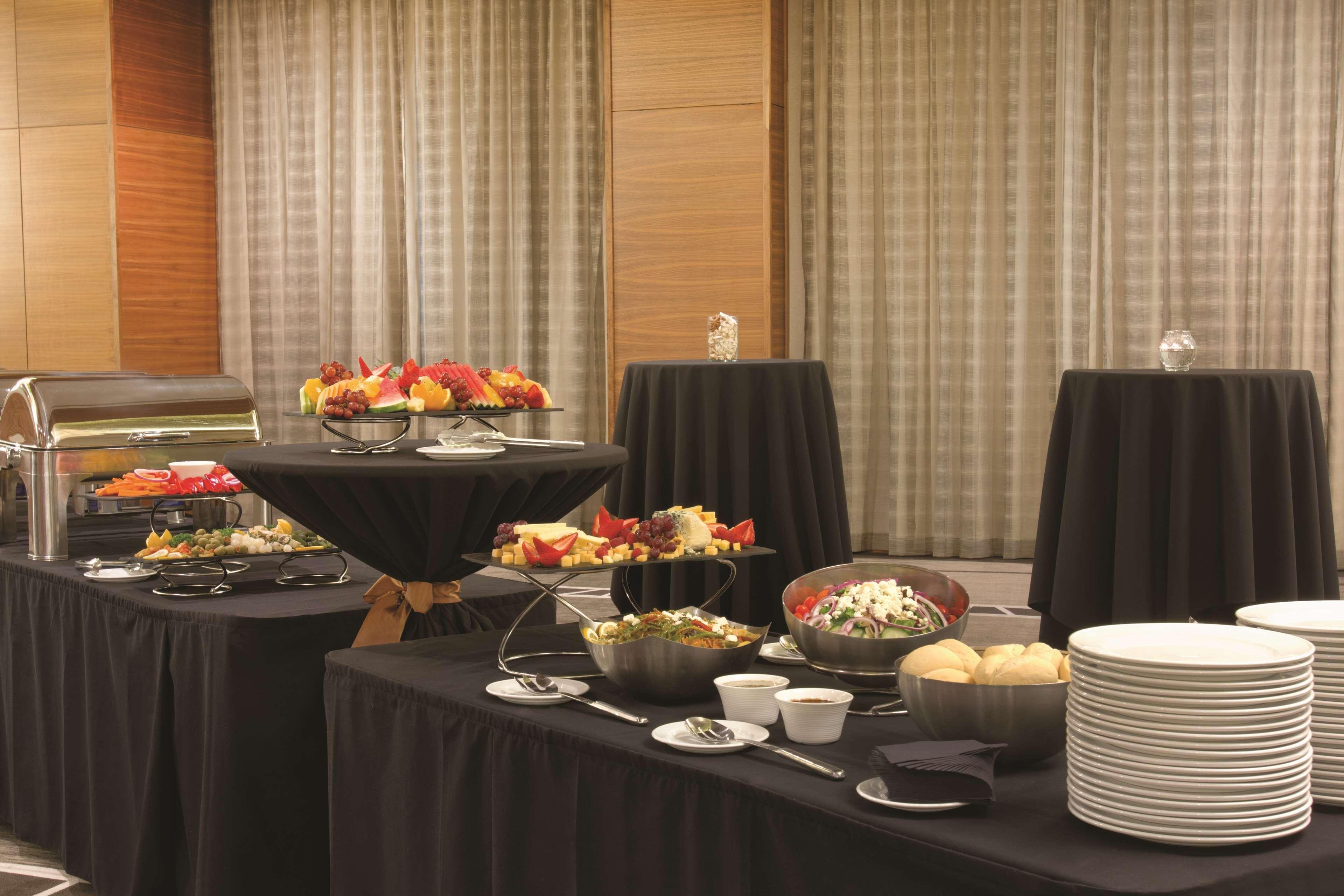 Radisson Hotel & Conference Centre Calgary Airport Kültér fotó