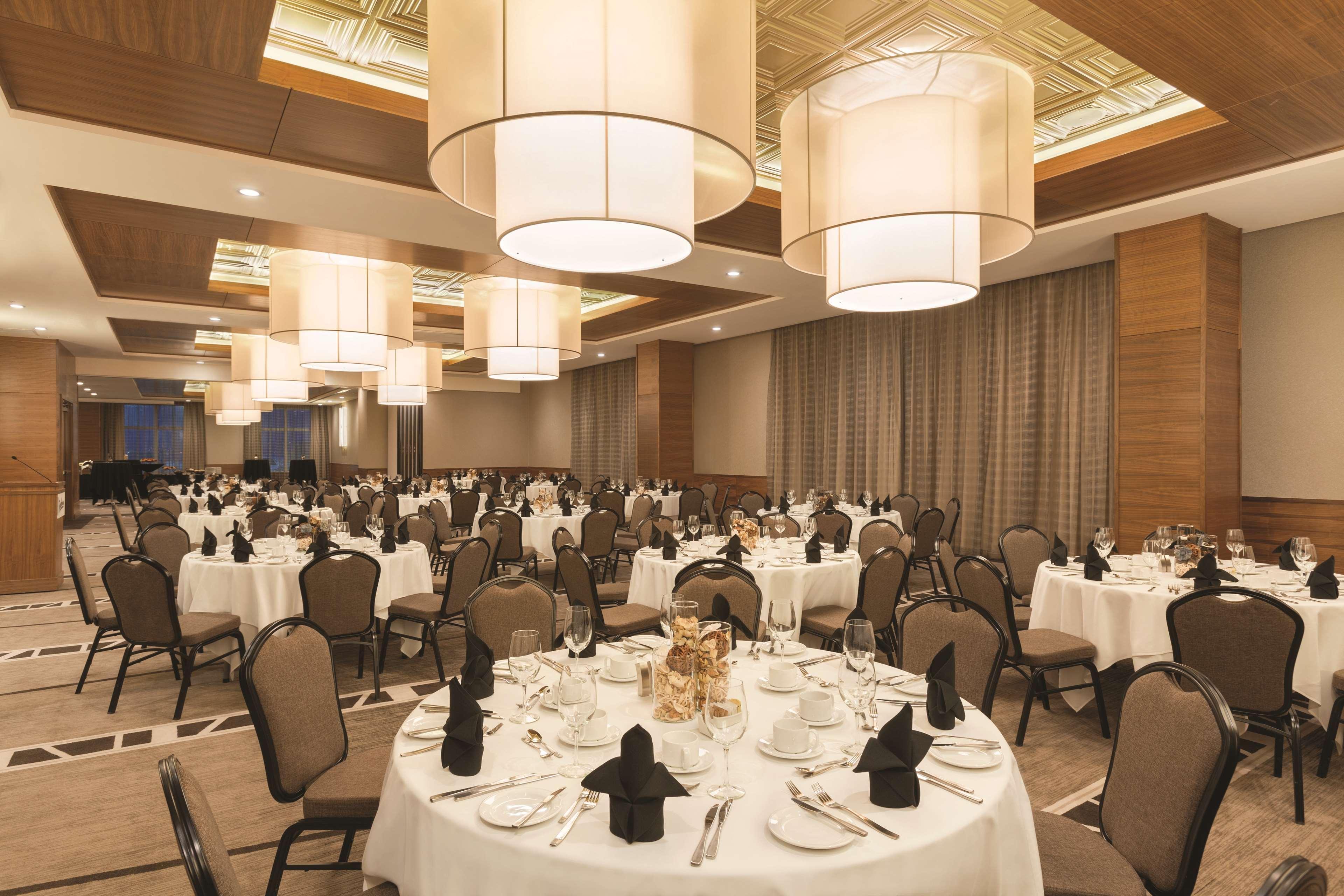 Radisson Hotel & Conference Centre Calgary Airport Kültér fotó